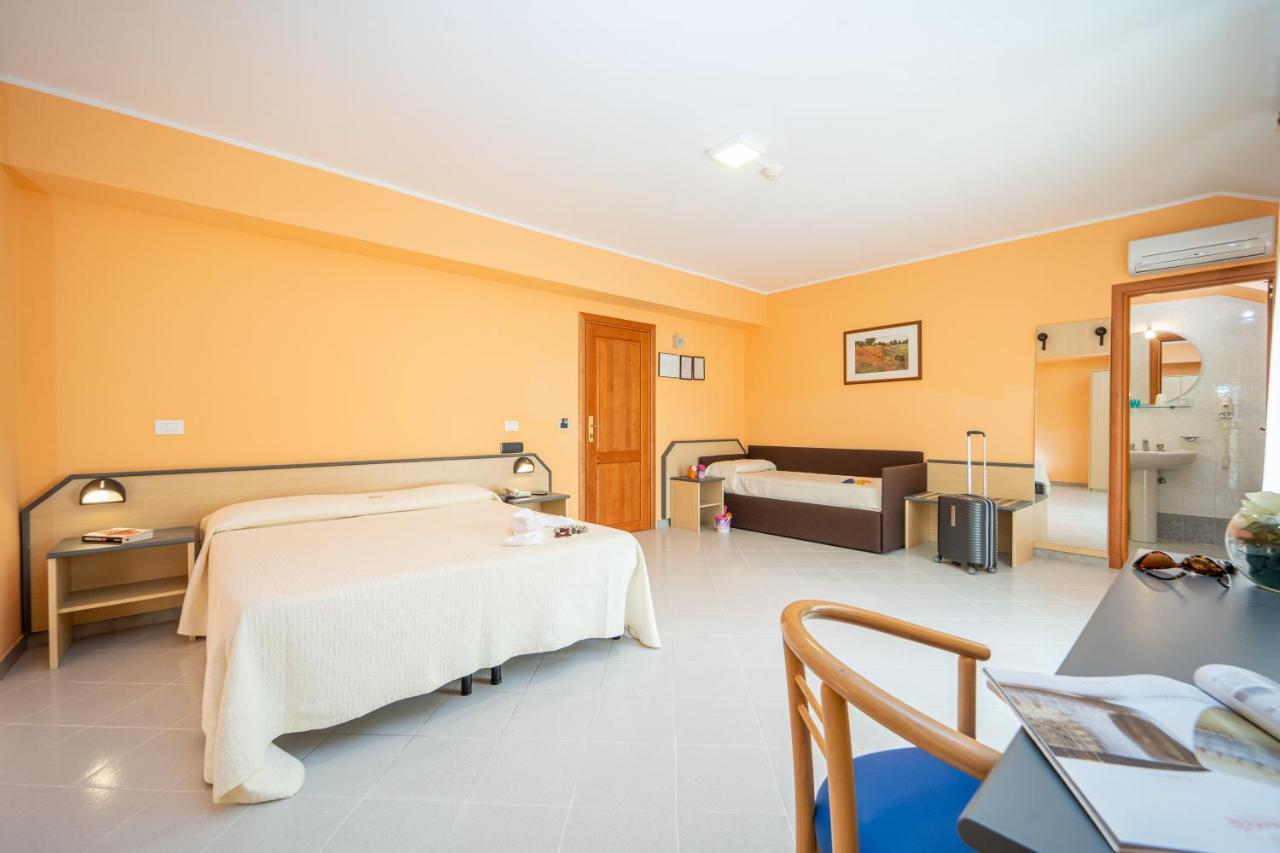 אמנטיאה Hotel La Principessa מראה חיצוני תמונה